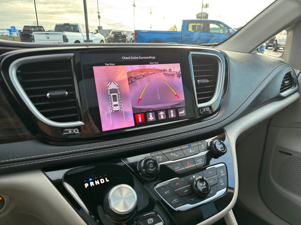 2023 Chrysler Pacifica Hybrid Limited