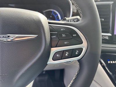 2023 Chrysler Pacifica Hybrid Limited