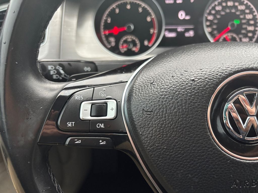 2017 Volkswagen Golf TSI S 4-Door