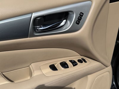 2018 Nissan Pathfinder SL