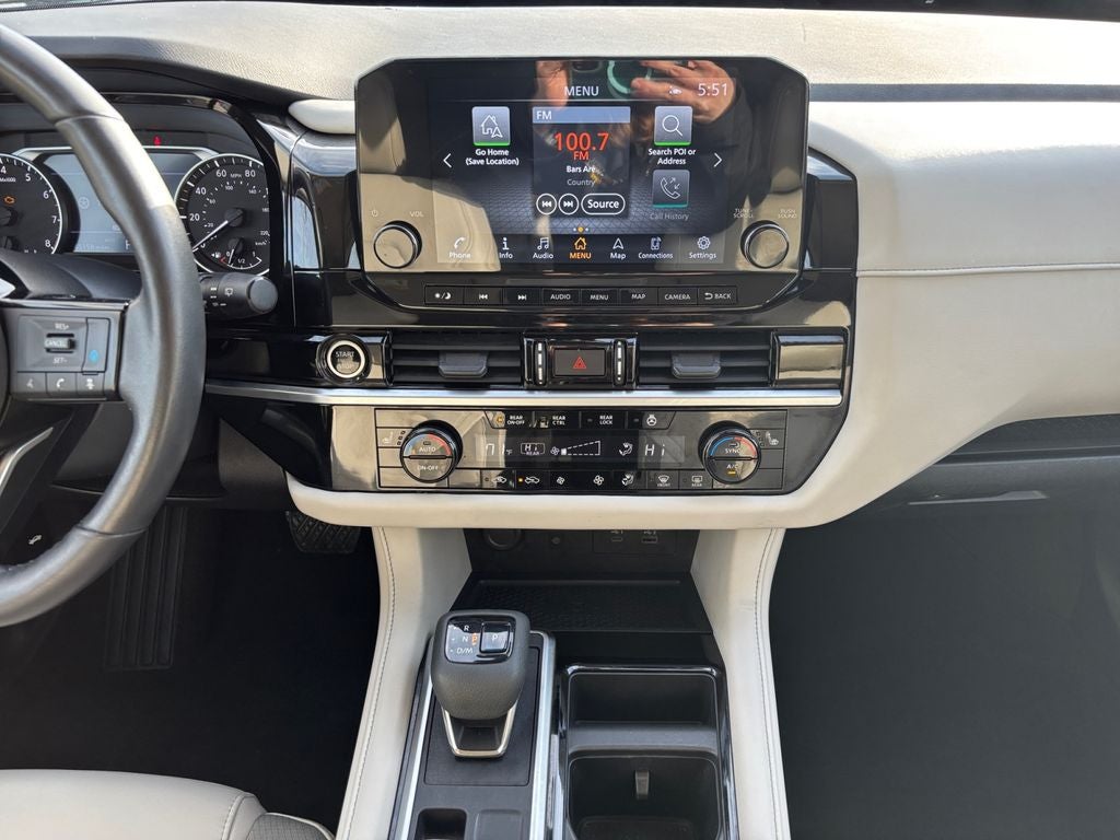 2022 Nissan Pathfinder SL