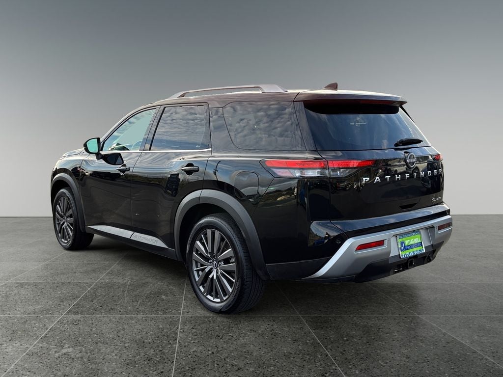 2022 Nissan Pathfinder SL