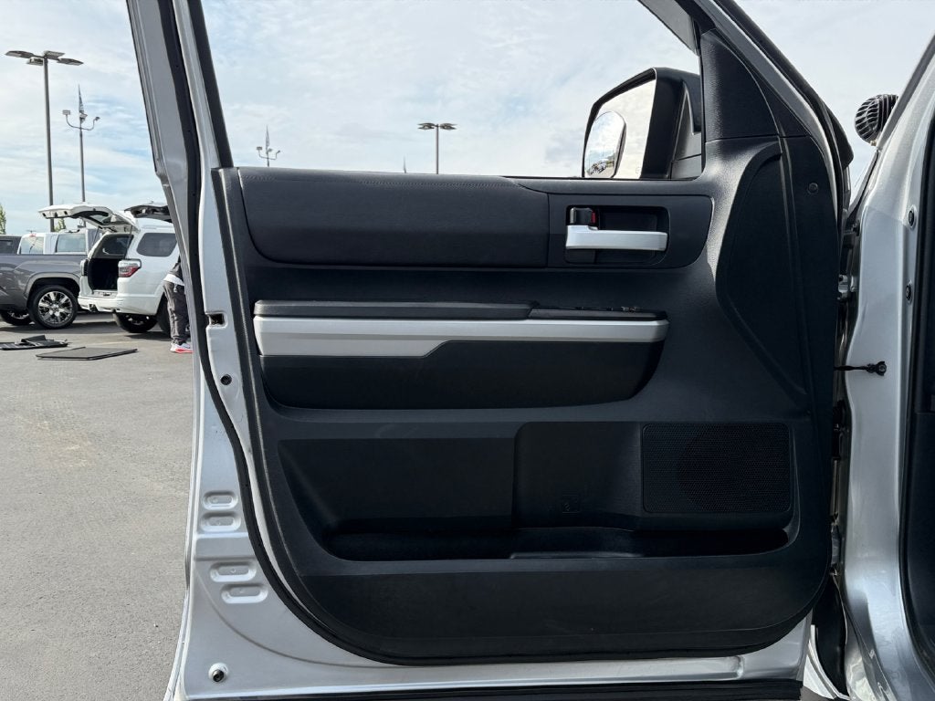 2018 Toyota Tundra SR5